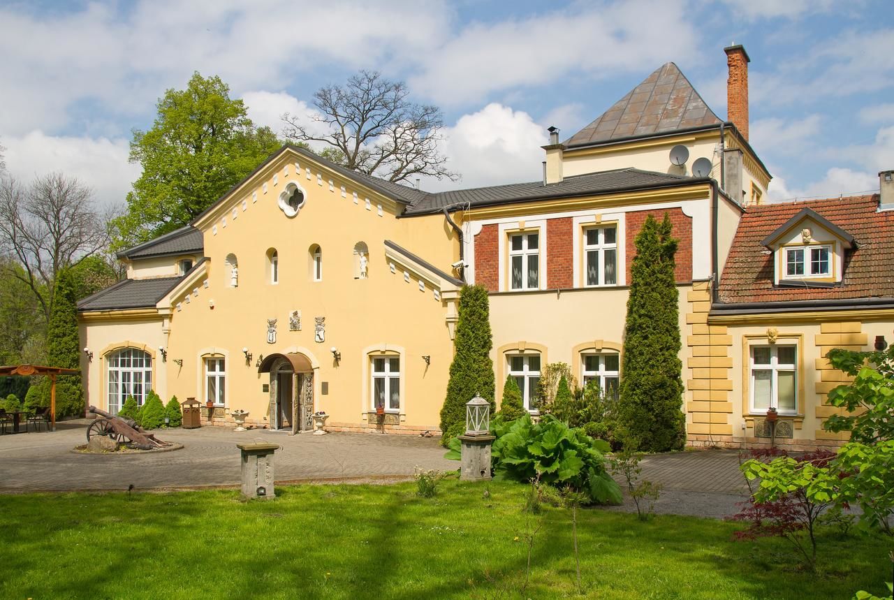 Отели типа «постель и завтрак» Dwór Boratyn Boratyń-5