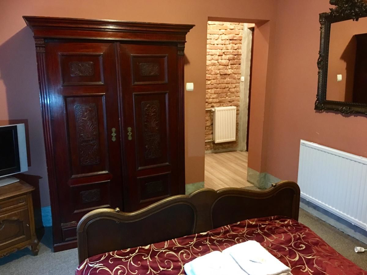 Отели типа «постель и завтрак» Dwór Boratyn Boratyń